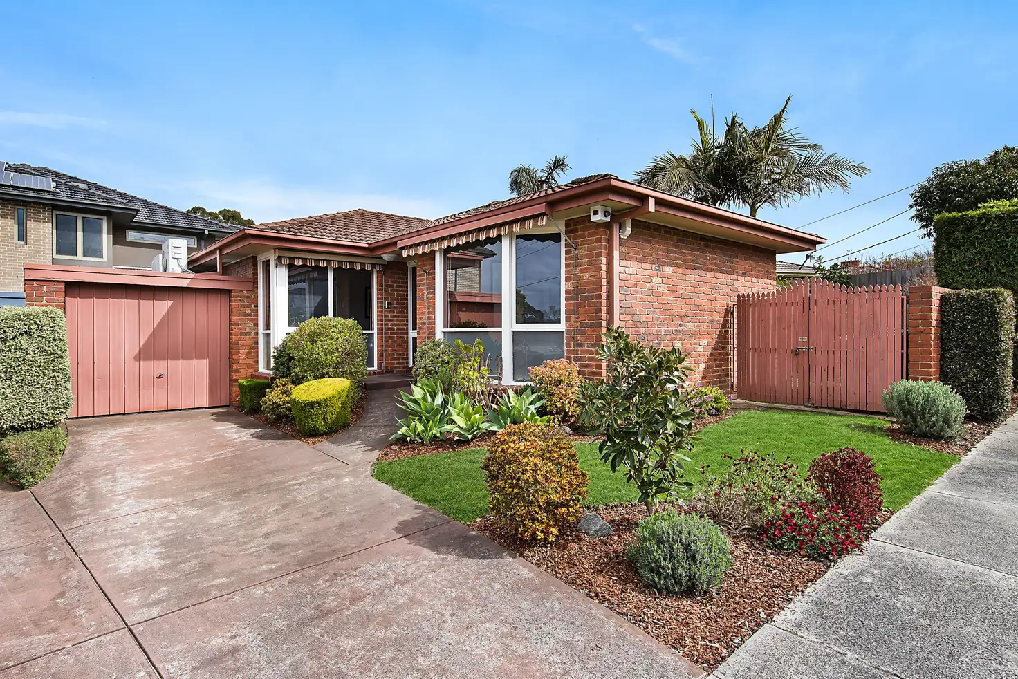 Main view of Homely unit listing, 2/19 Doynton Parade, Mount Waverley VIC 3149