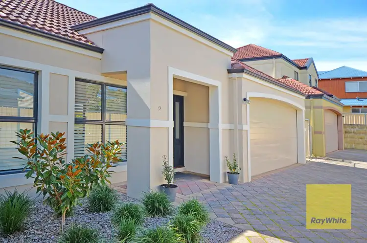 2/32 Golf Links Road, Middleton Beach WA 6330