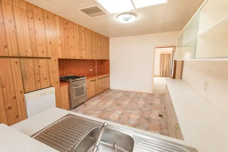 Fifth view of Homely house listing, 7 Jacaranda Street, Red Cliffs VIC 3496