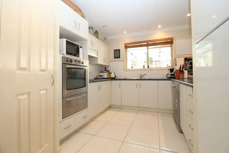 Seventh view of Homely house listing, 3 Ibell Court, Emerald QLD 4720