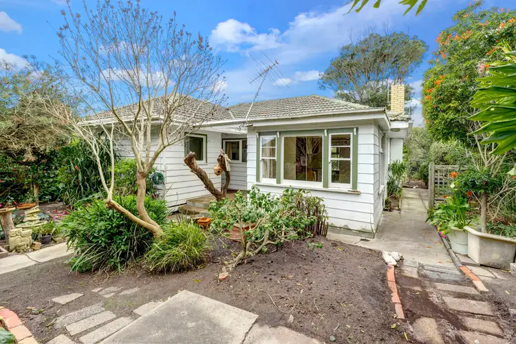 6 Donald Crescent, Dromana VIC 3936