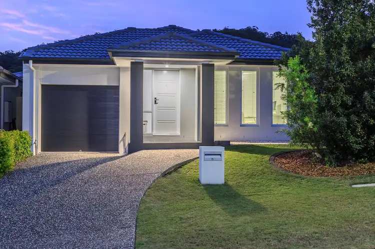 8 Isaac Street, Upper Coomera QLD 4209