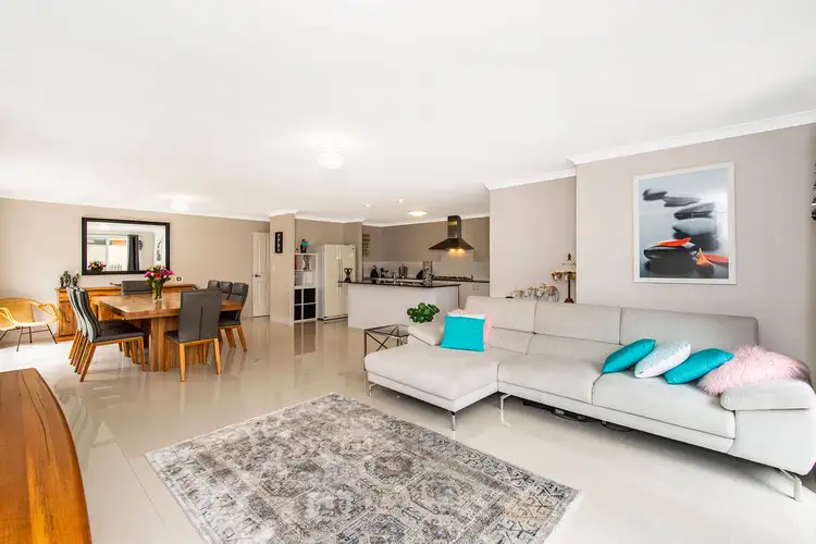 45 Sellafield Bend, Waikiki WA 6169