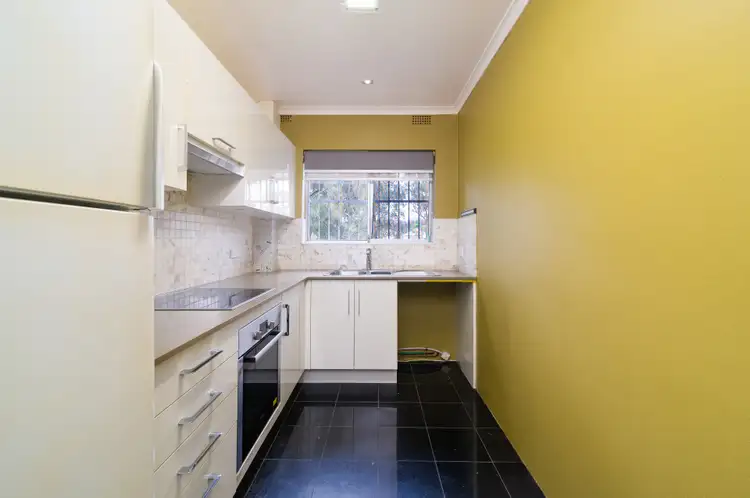 Second view of Homely unit listing, 8/190 Sandal Crescent, Carramar NSW 2163