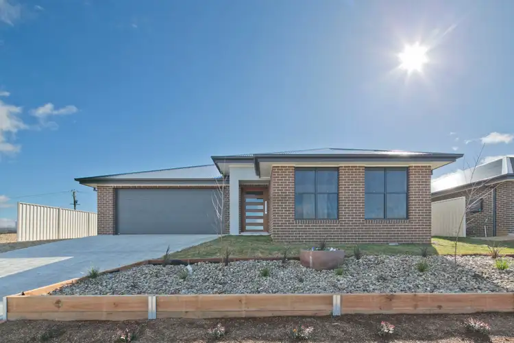 12 Quiberon Way, Goulburn NSW 2580