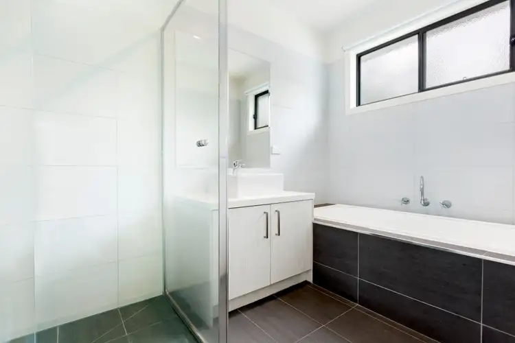Sixth view of Homely townhouse listing, 2/18 Oakleigh Street, Oakleigh East VIC 3166