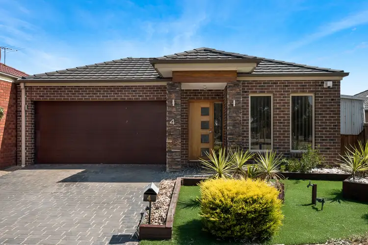 4 Pardalote Close, South Morang VIC 3752