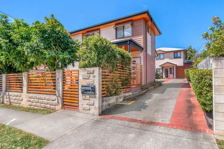 Unit 2/19 Western Avenue, Chermside QLD 4032