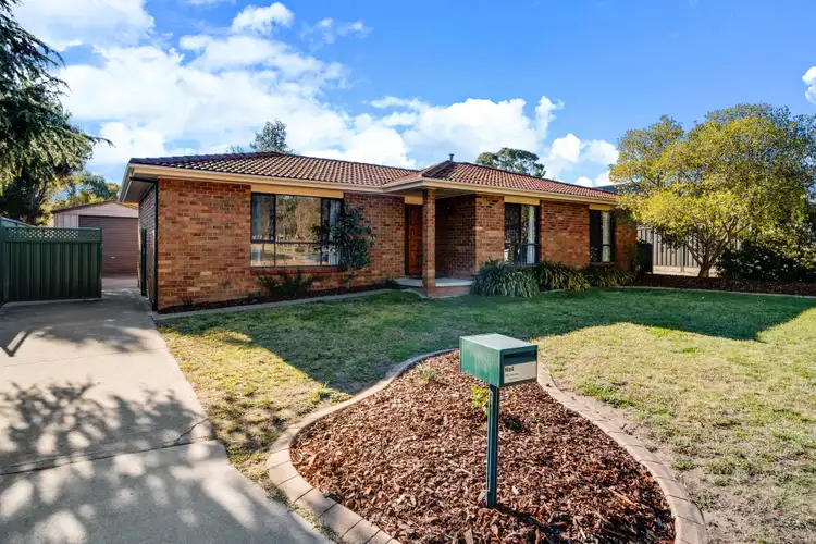 6 Deuchar Close, Kambah ACT 2902