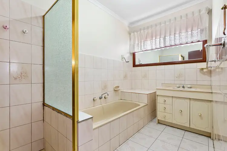 Sixth view of Homely house listing, 10 Cambala Avenue, Lalor VIC 3075