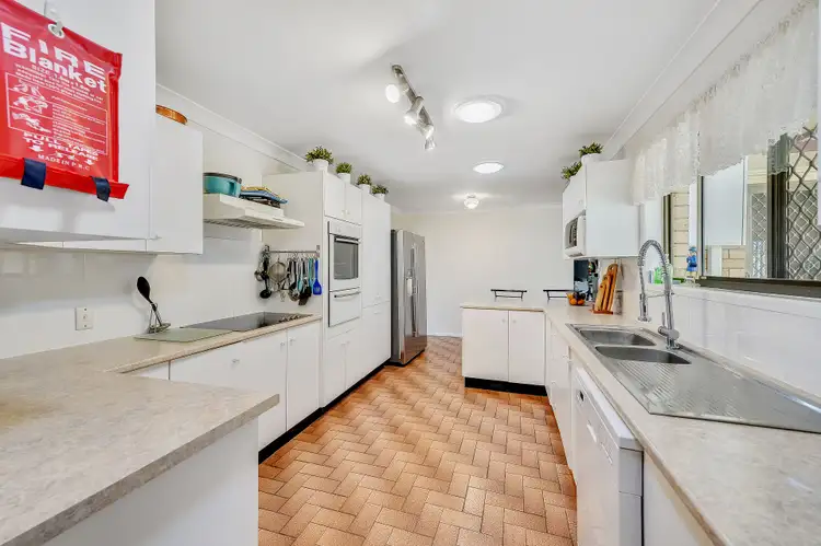 Fifth view of Homely house listing, 2 Eugenia Court, Camira QLD 4300