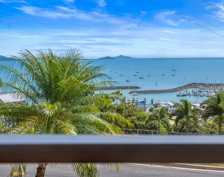 9 Kara Crescent, Airlie Beach QLD 4802