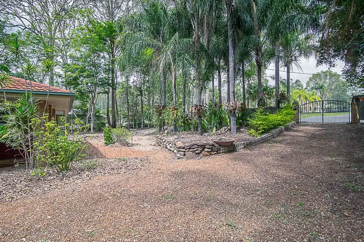 19 Blenheim Court, Munruben QLD 4125