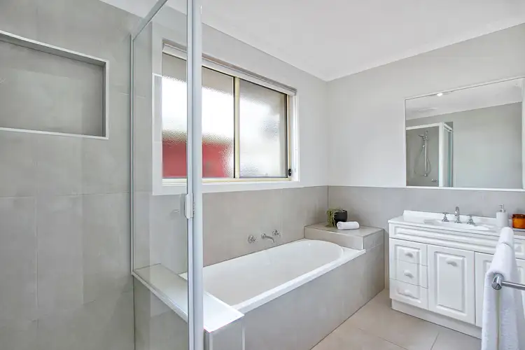 Sixth view of Homely house listing, 2/16 Mantung Crescent, Rowville VIC 3178