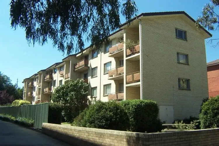 52 Trinculo Place