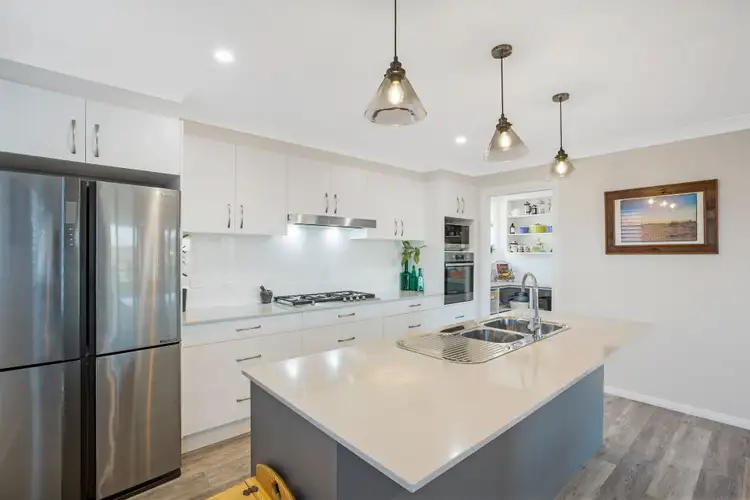 Fifth view of Homely house listing, 122 Verdelho Drive, Tamworth NSW 2340