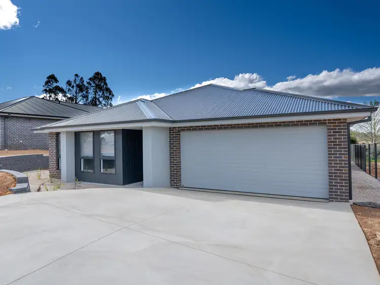 12 Emmaville Street, Orange NSW 2800