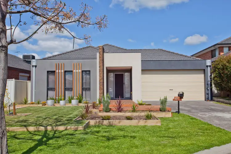 17 Long Island Circuit, Craigieburn VIC 3064