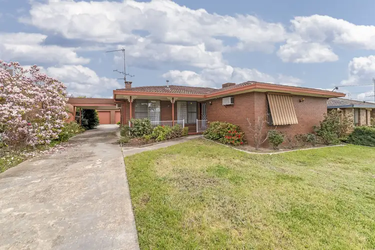 16 Ridgeway Crescent, Kennington VIC 3550