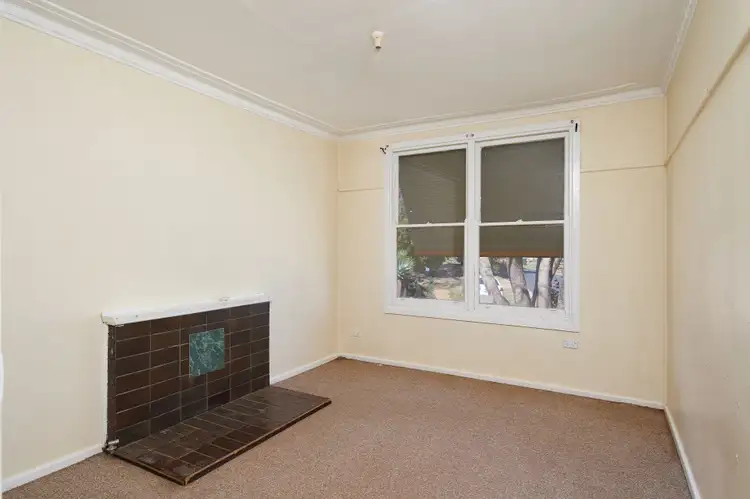 Sixth view of Homely house listing, 25 Phillip Avenue, Mount Austin NSW 2650