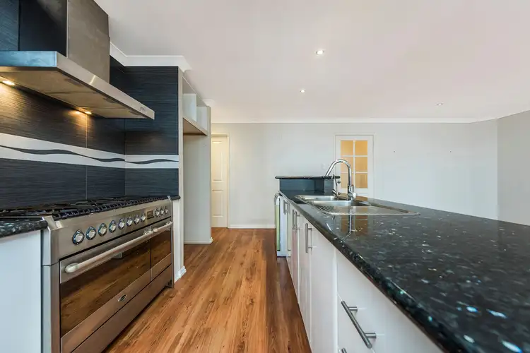 11 April Close, Bullsbrook WA 6084