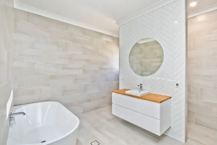 Sixth view of Homely house listing, 48 Quiberon Way, Goulburn NSW 2580