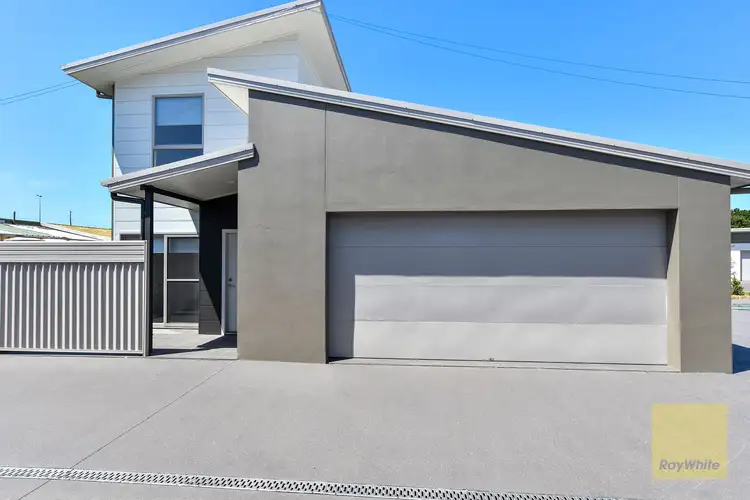 Main view of Homely townhouse listing, 13/4 Everglades Crescent, Woy Woy NSW 2256