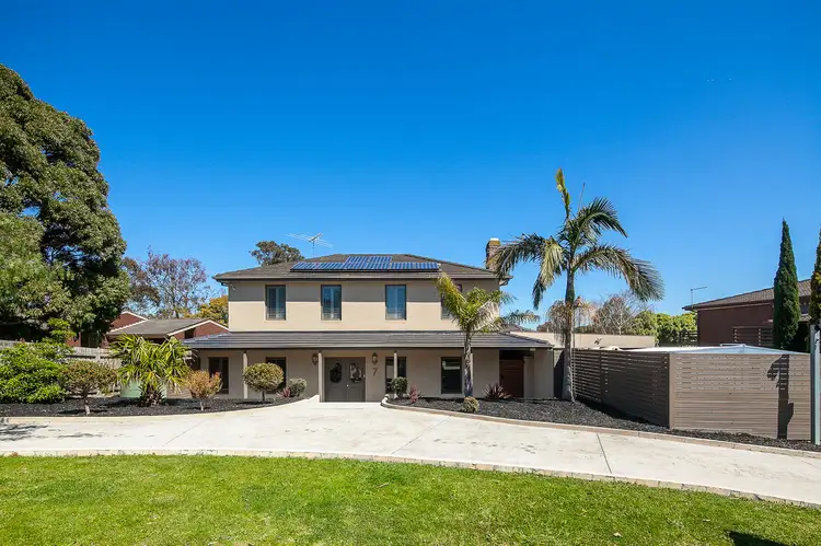 7 The Grove, Langwarrin VIC 3910