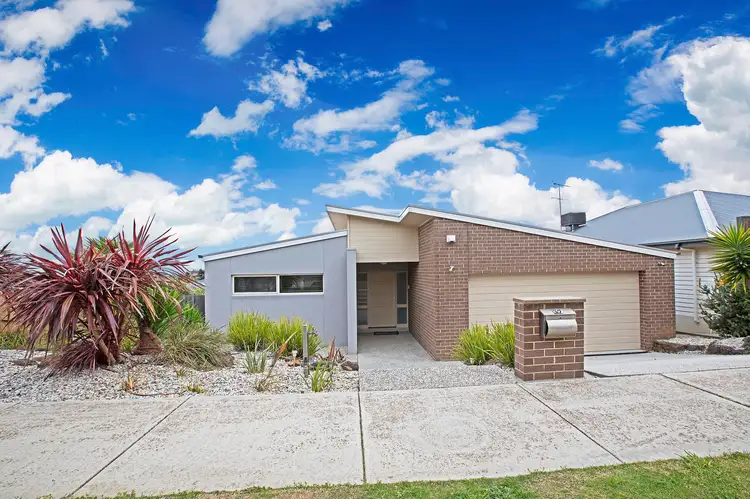 32 Esperence Crescent, Highton VIC 3216