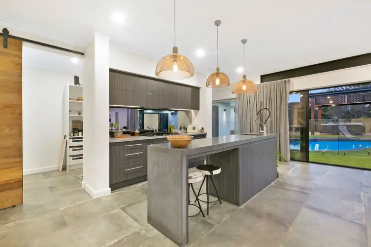 2 Kirralee Drive, Robina QLD 4226