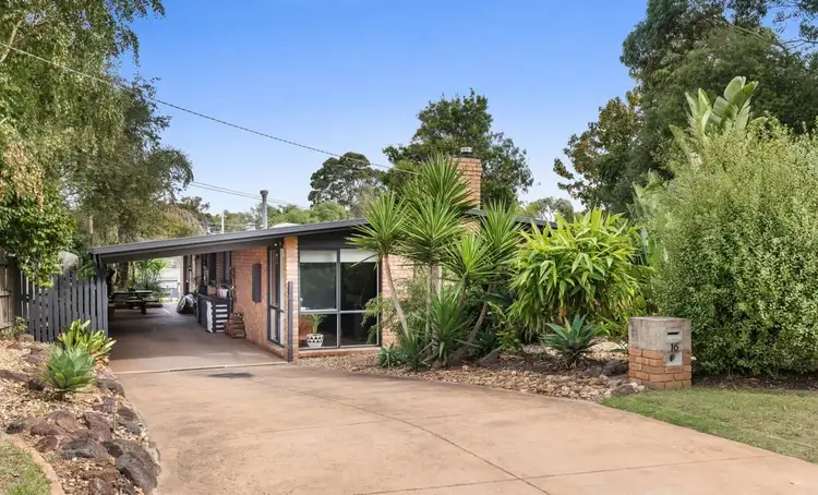 16 Caroline Court, Rosebud VIC 3939
