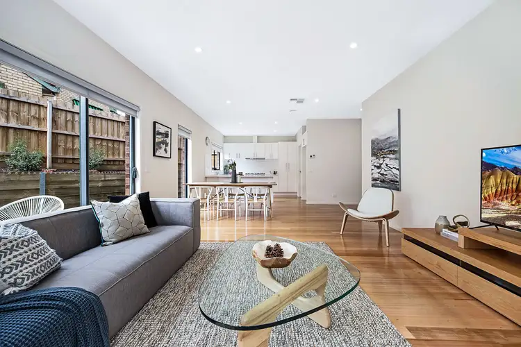 2/1 Oakern Street, Mount Waverley VIC 3149