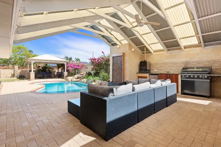 24 Pebblewood Road, Woodvale WA 6026