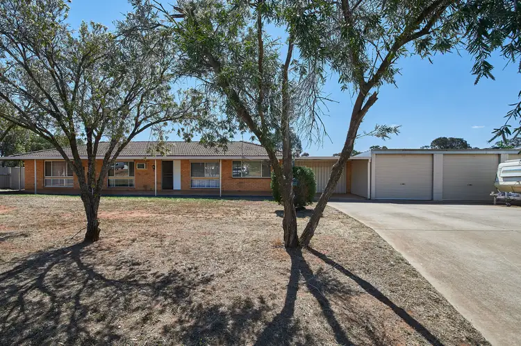 12 Waratah Crescent, Coolamon NSW 2701