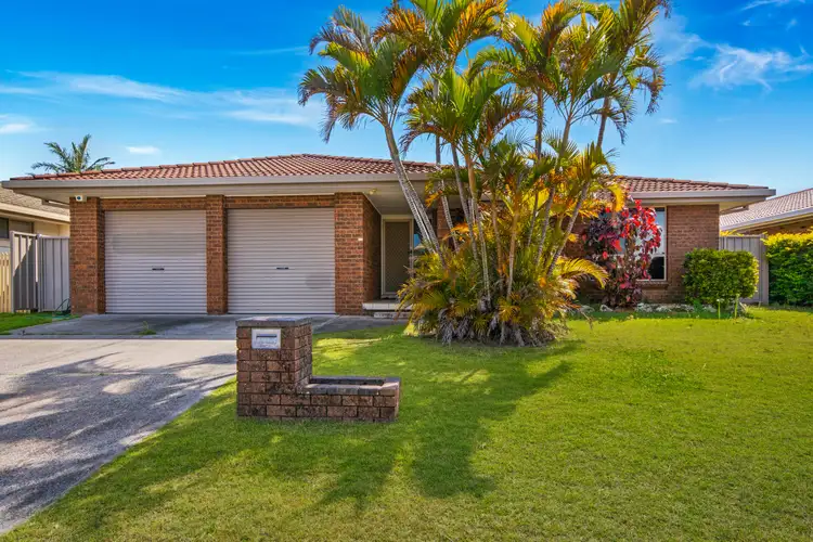 11 Heron Court, Yamba NSW 2464