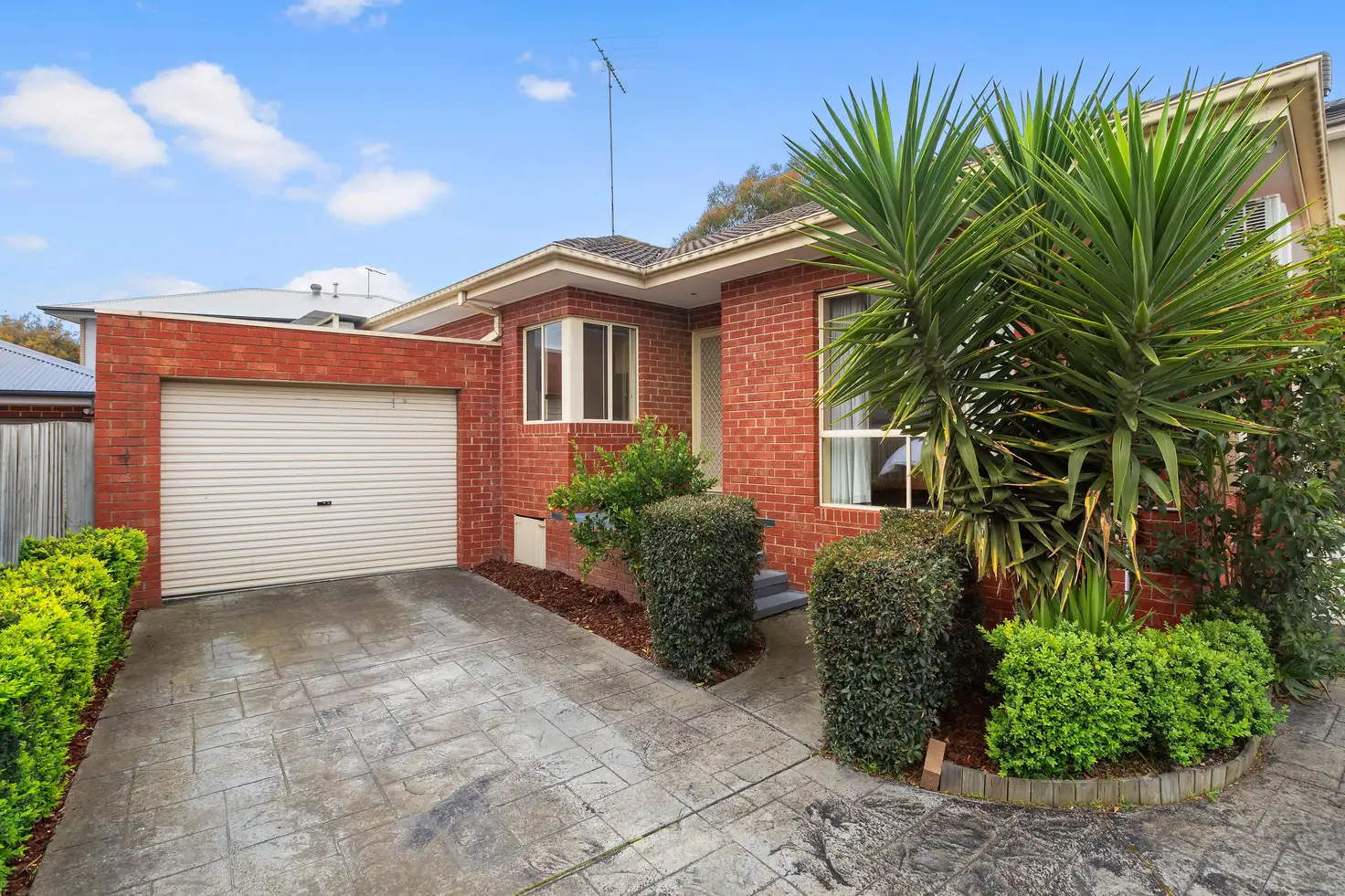Main view of Homely unit listing, 2/36 Jindabyne Avenue, Chadstone VIC 3148