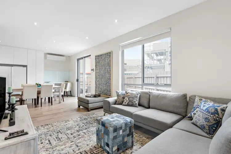 1/18 Leon Avenue, Rosebud VIC 3939