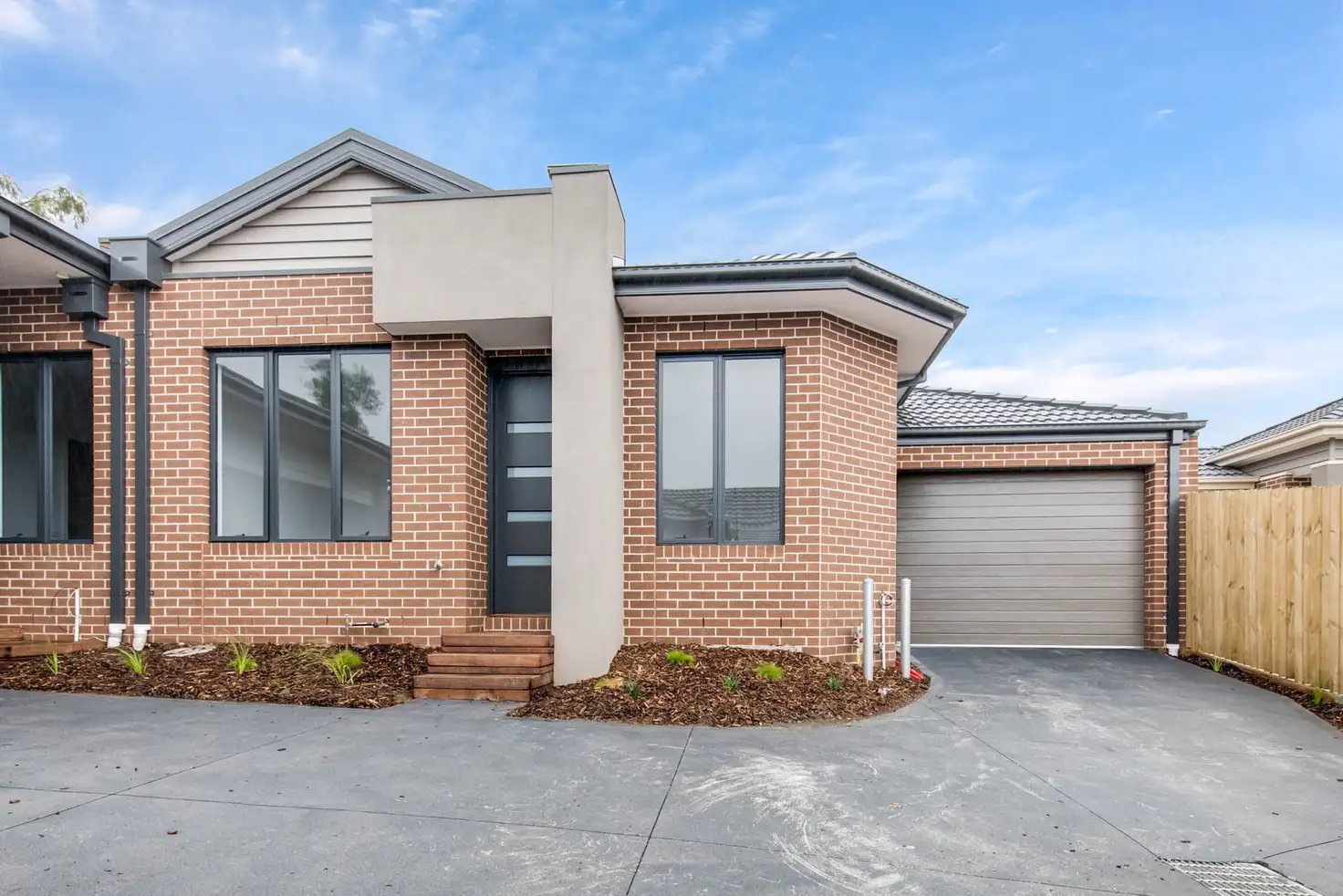 Main view of Homely unit listing, 4/14 Park View Road, Drouin VIC 3818