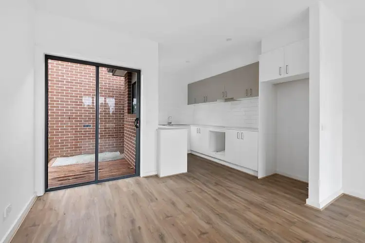 Fifth view of Homely unit listing, 4/14 Park View Road, Drouin VIC 3818