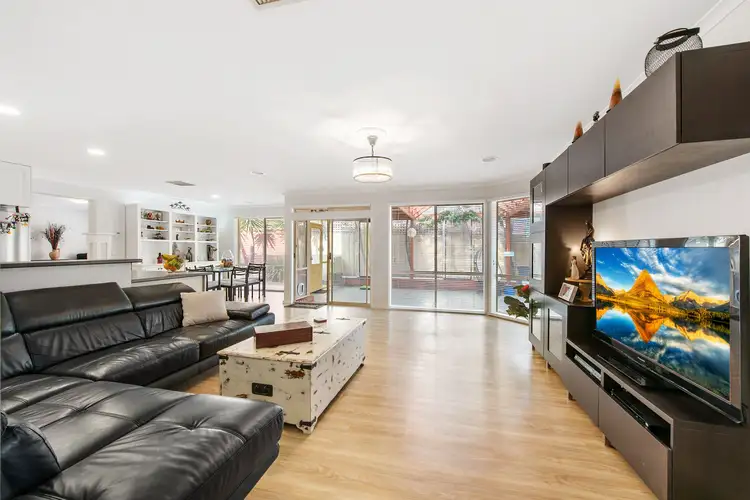 Sixth view of Homely house listing, 11 Vine Court, Hillside VIC 3037