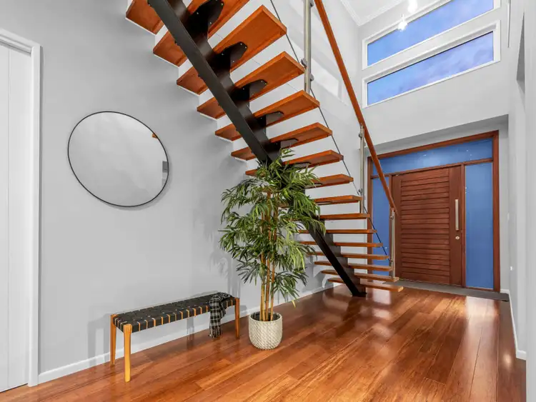 Second view of Homely house listing, 6 Linacre Crescent, Carindale QLD 4152