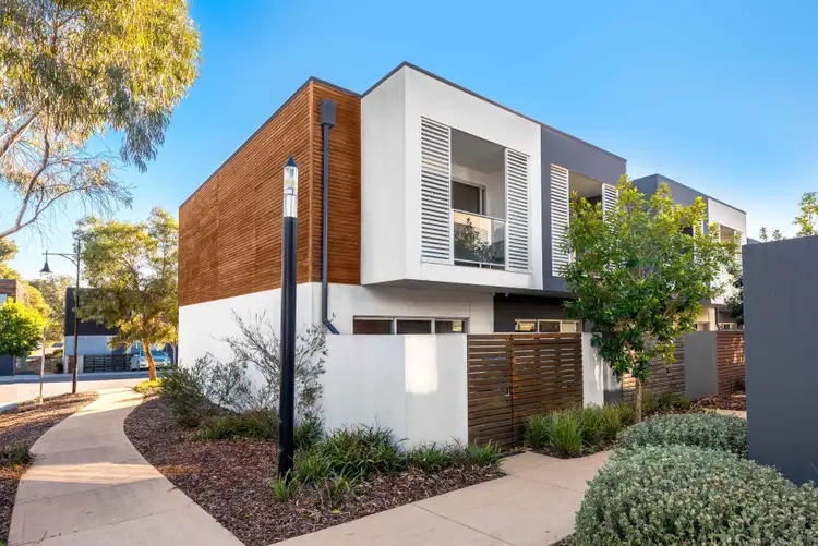 Main view of Homely townhouse listing, 28 Waxflower Crescent, Bundoora VIC 3083