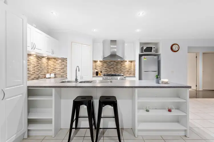 Fifth view of Homely house listing, 16 Gallery Way, Pakenham VIC 3810