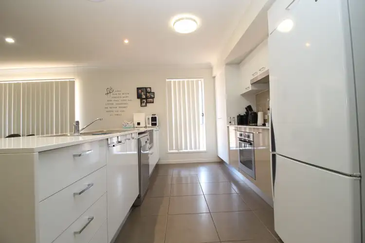 Sixth view of Homely house listing, 2 Maranda Street, Emerald QLD 4720