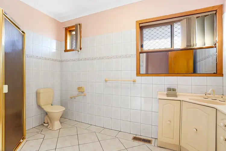 Fifth view of Homely house listing, 1 Lynette Crescent, Lalor VIC 3075