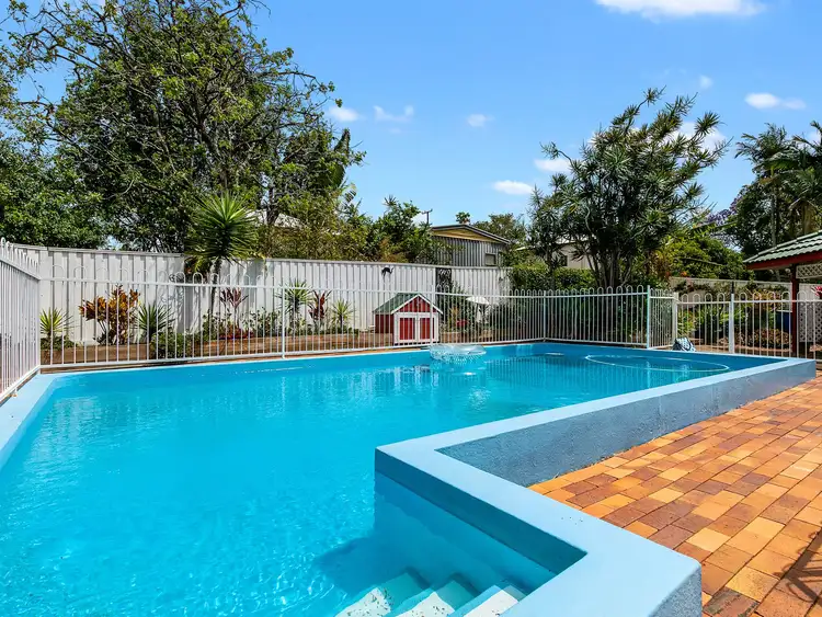 27 Sapphire Street, Holland Park QLD 4121