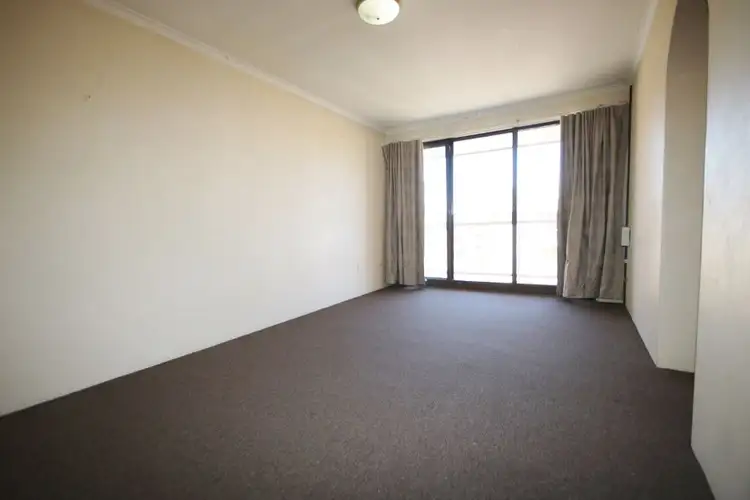 5 Crest Road