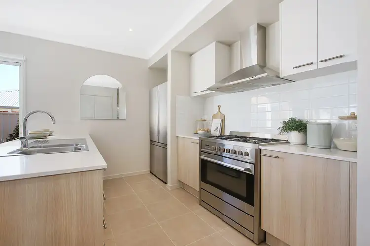 Fifth view of Homely house listing, 10 Keysor Way, Wodonga VIC 3690