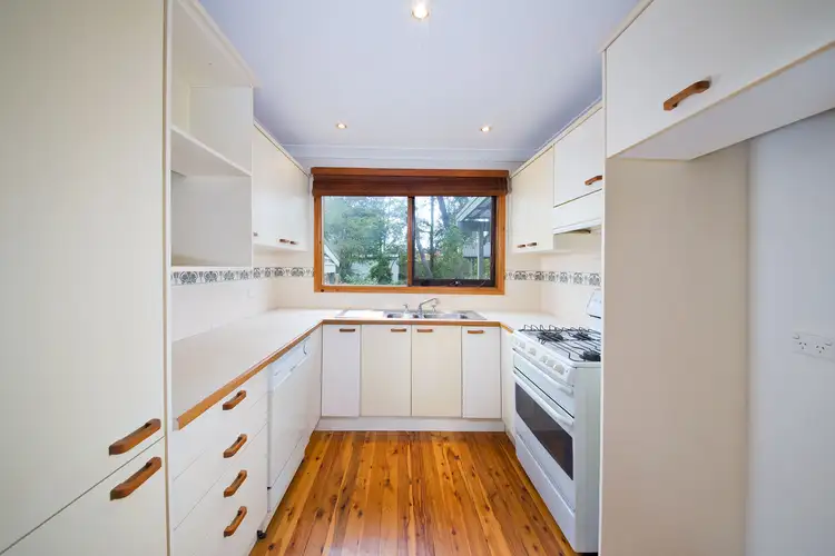 Fifth view of Homely house listing, 21 St Andrews Avenue, Blackheath NSW 2785