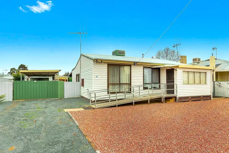 34 Hopetoun Street, Rochester VIC 3561